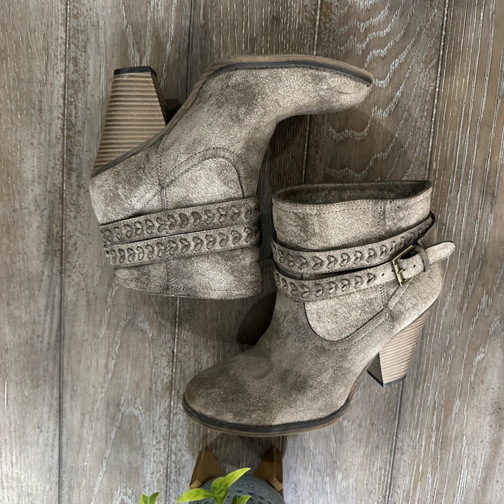 MIA Stone Ankle Boots with Braided Accents - Picture 11 of 14